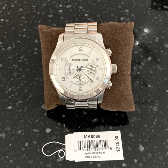 Michael Kors Oversized Runway Watch - Picture 1 of 5